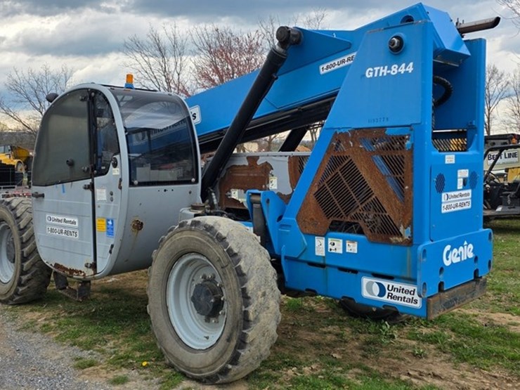 2011-genie-gth844-image-4