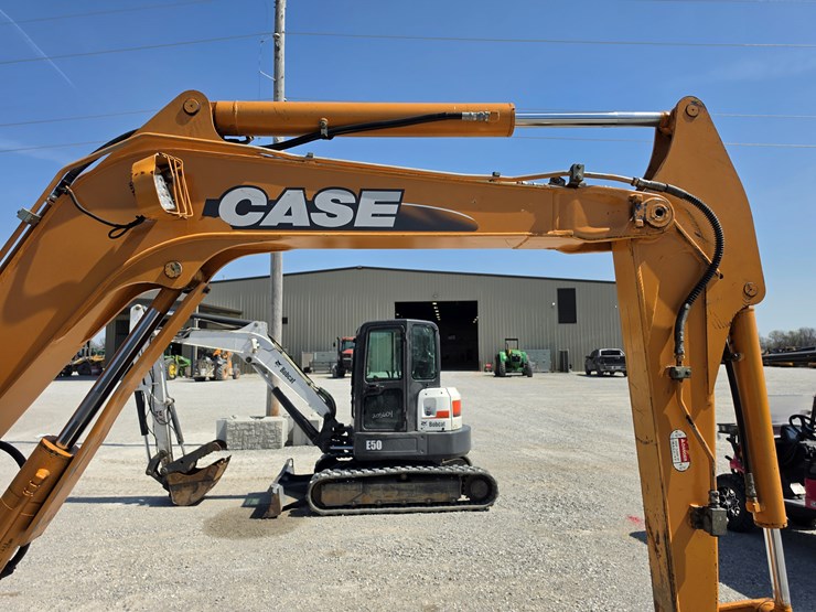 2008-case-cx50b-image-22
