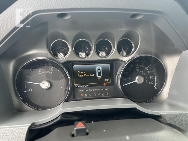 2016-ford-f350-xlt-image-17