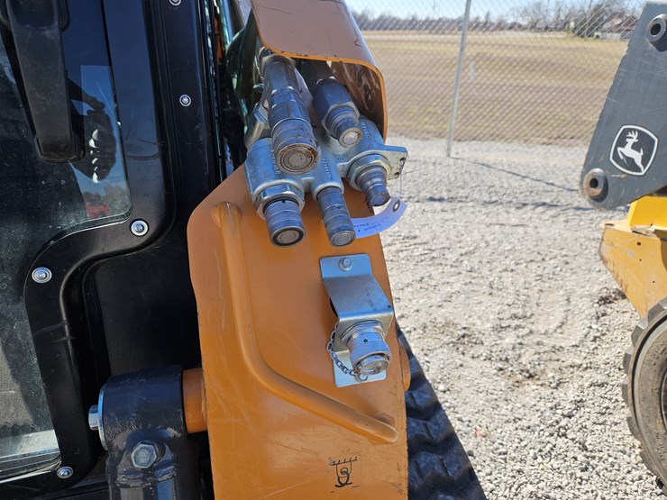 2024-case-tv450b-image-6