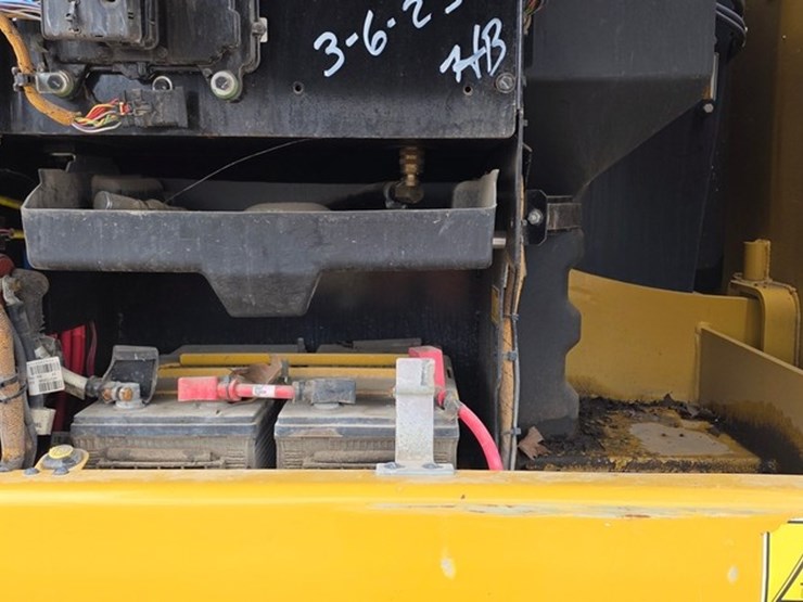 2018-caterpillar-m322f-image-54