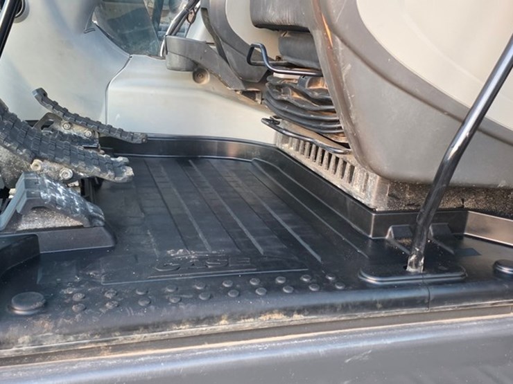 2022-case-cx250d-image-74