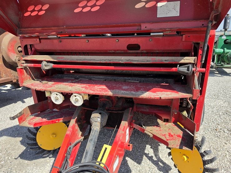 2014-new-holland-450-image-6