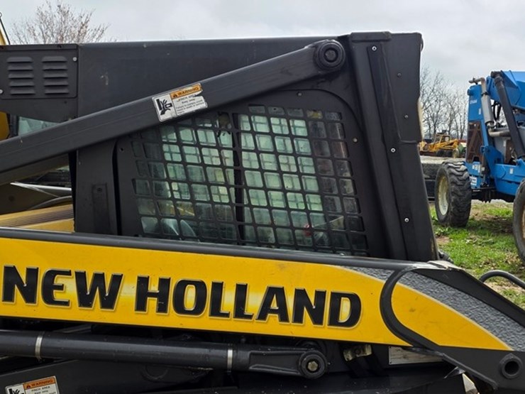 2010-new-holland-c185-image-13