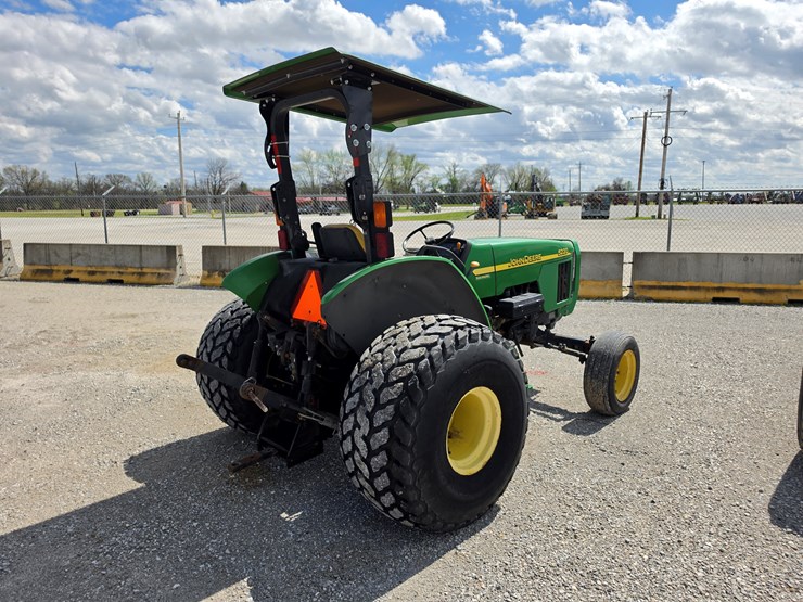 2004-john-deere-5220-image-16
