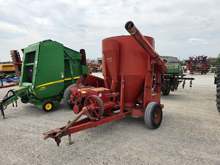 massey-ferguson-15-image-10