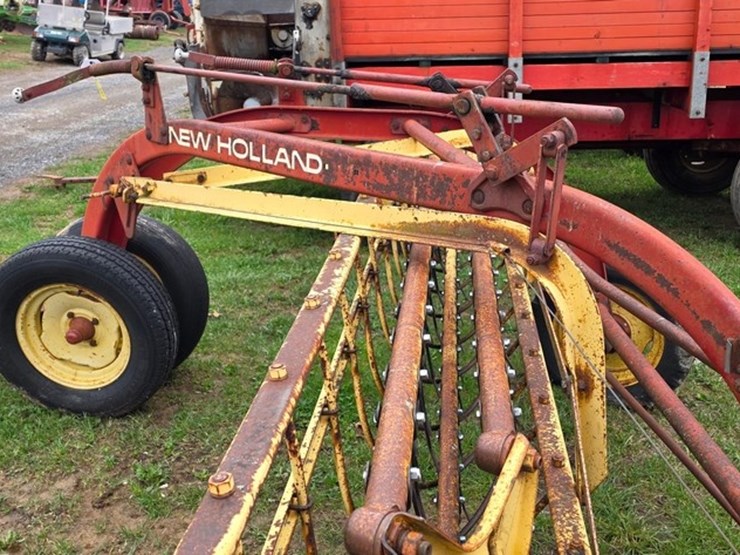 new-holland-258-image-9