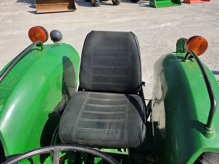 1983-john-deere-1050-image-6
