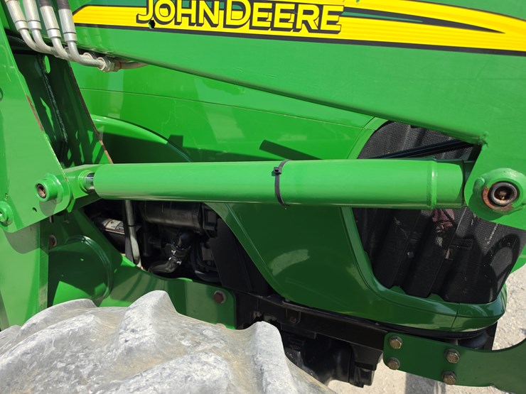 2009-john-deere-5101e-image-8
