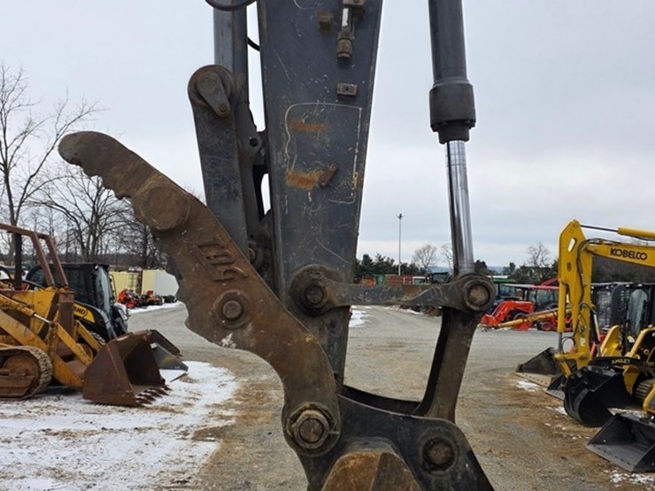 2012-deere-200d-lc-image-9