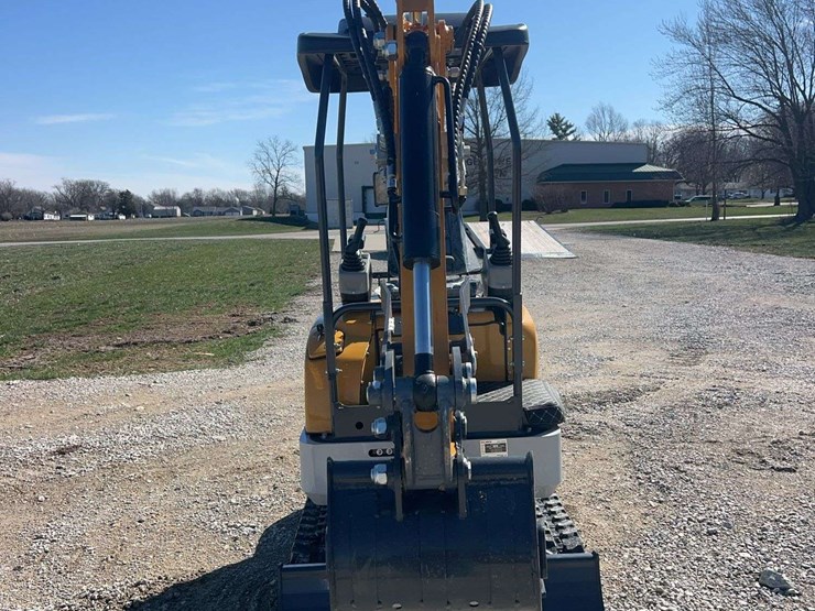 2026-sdlanch-sdle20-mini-excavator-image-2