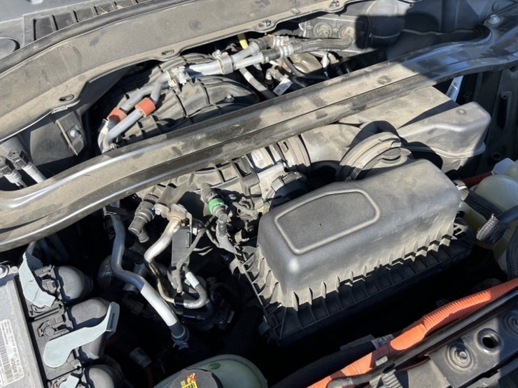 2020-ford-explorer-image-12