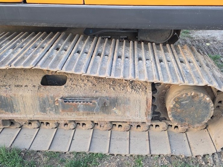 2022-case-cx250d-image-32