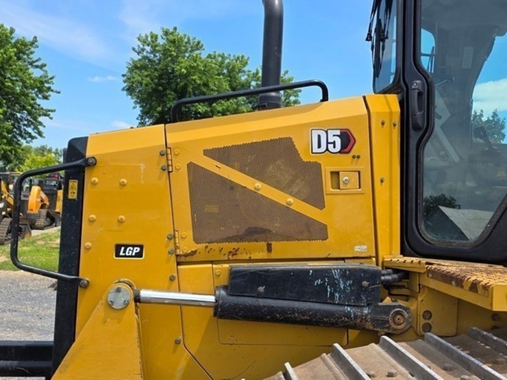 2021-caterpillar-d5-lgp-image-16