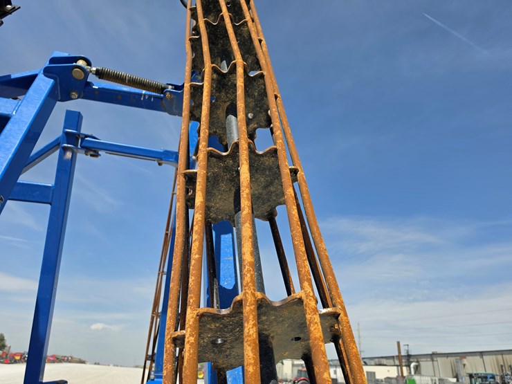 2010-landoll-7431-29-image-8