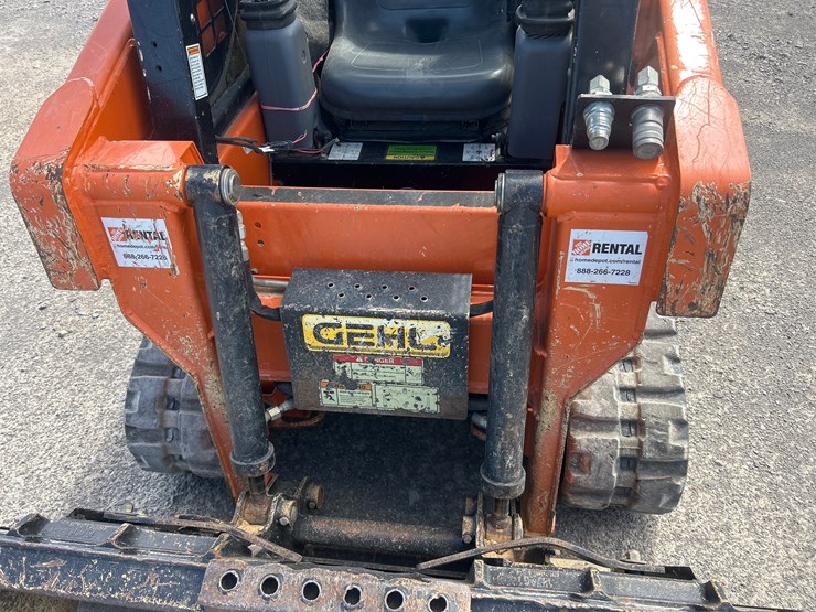 2021-gehl-rt105-image-9