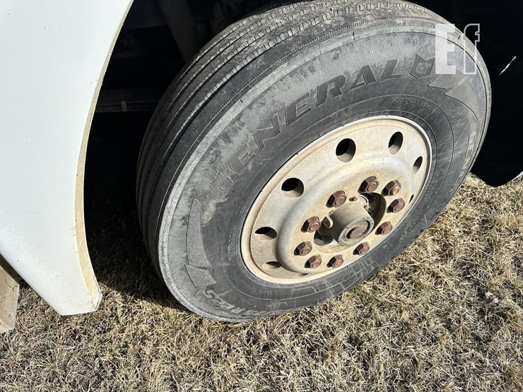 1991-freightliner-fld120-image-23