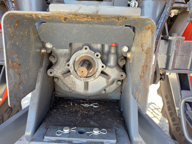 2022-kubota-m5-111-image-13