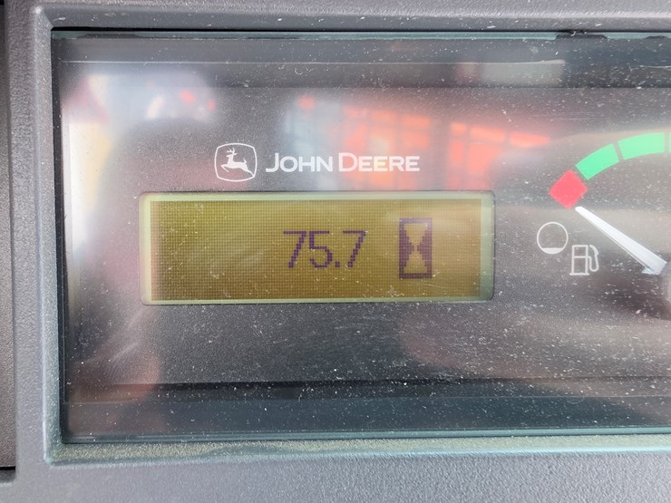 2023-deere-317g-image-12