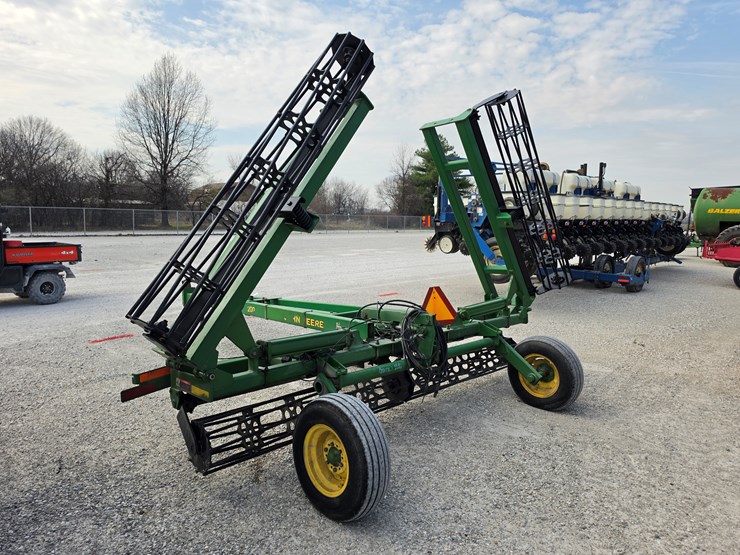 2004-john-deere-200-image-6