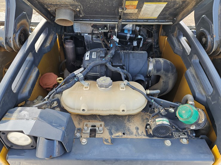 2020-deere-325g-image-18