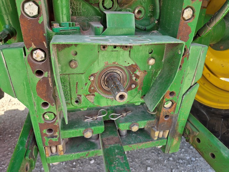 2016-john-deere-6110r-image-19