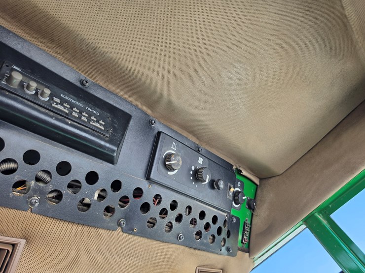 1999-john-deere-5510-image-13