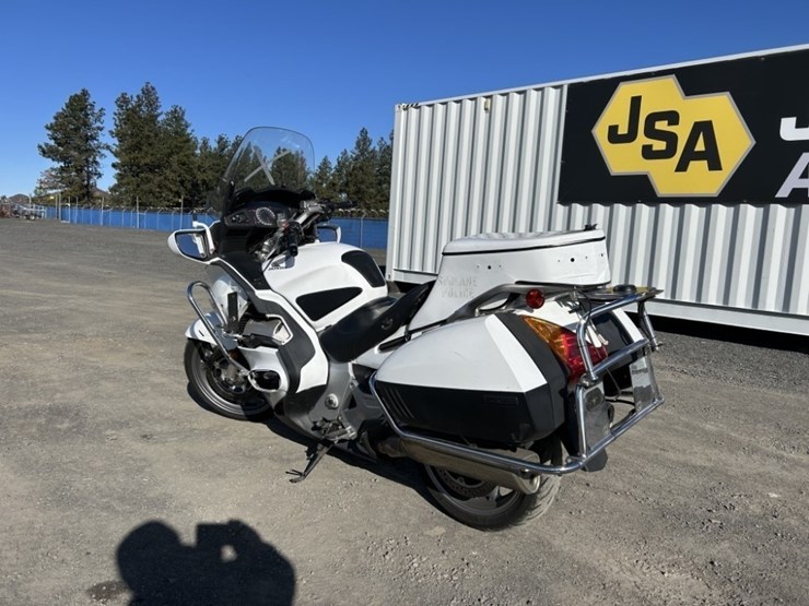 2012-honda-st1300-motorcycle-image-3