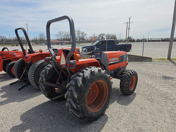 1997-kubota-l2900-image-15