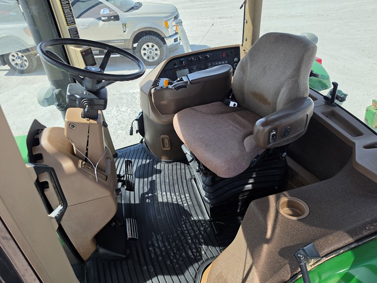 2002-john-deere-8420-image-13