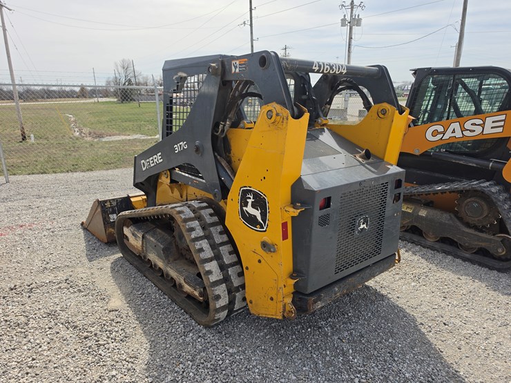 2022-deere-317g-image-20