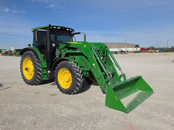 2016-john-deere-6145r-image-1