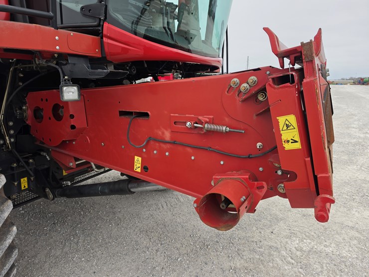 2013-case-ih-8230-image-31