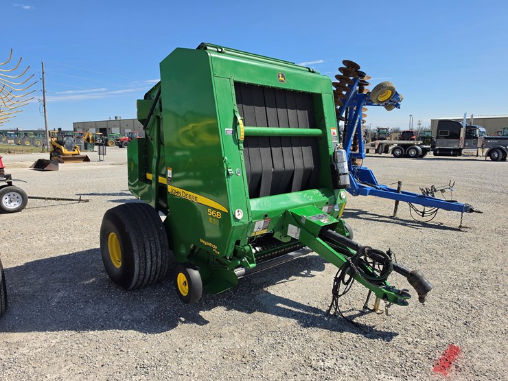 2010-john-deere-568-image-14