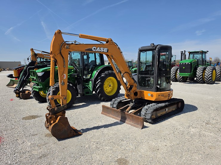 2008-case-cx50b-image-1