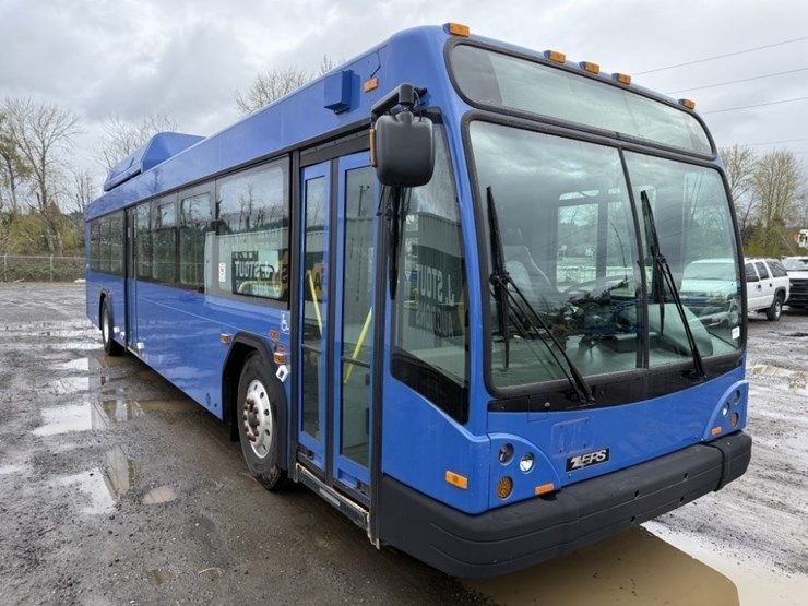 2012-gillig-40'-electric-transit-bus-image-2