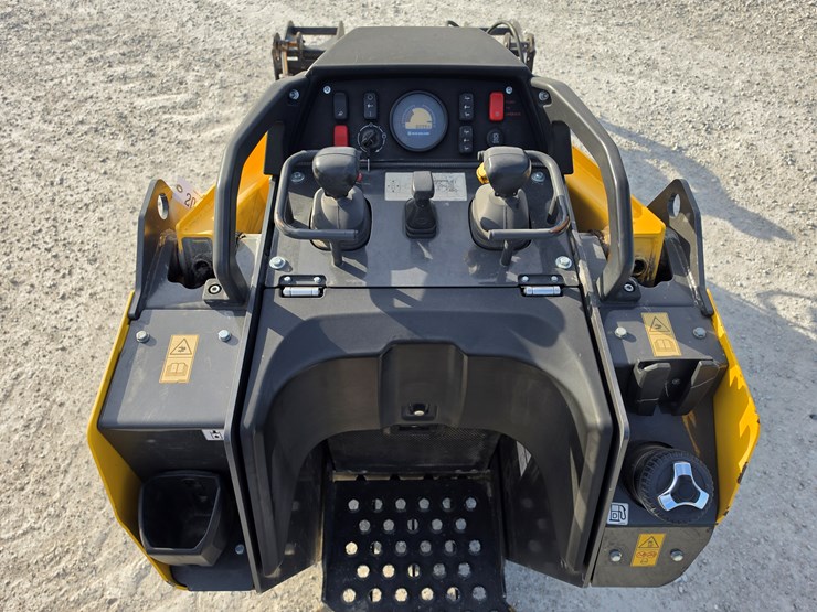 2024-new-holland-c314-image-12