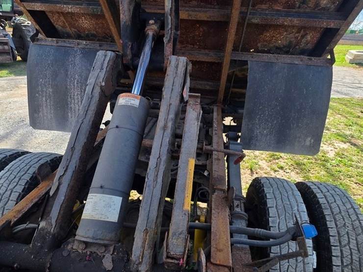 2014-ford-f350-image-71