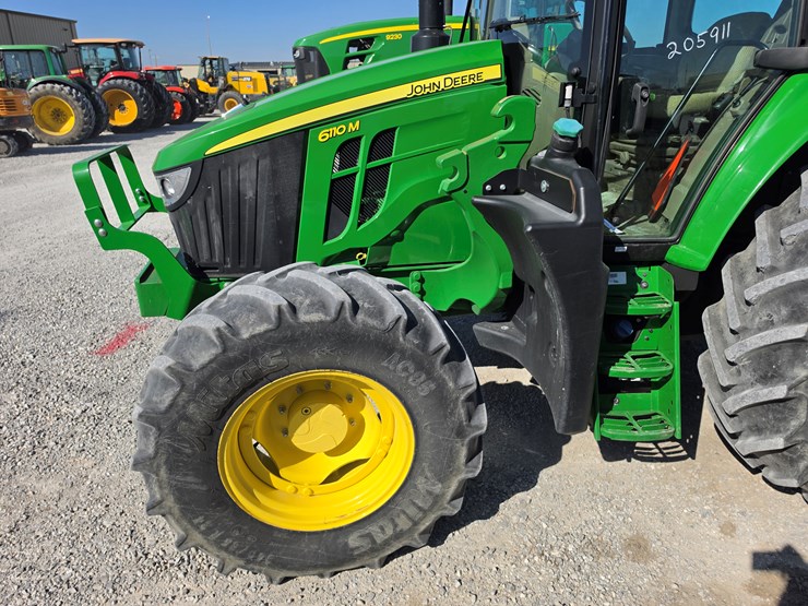 2020-john-deere-6110m-image-3