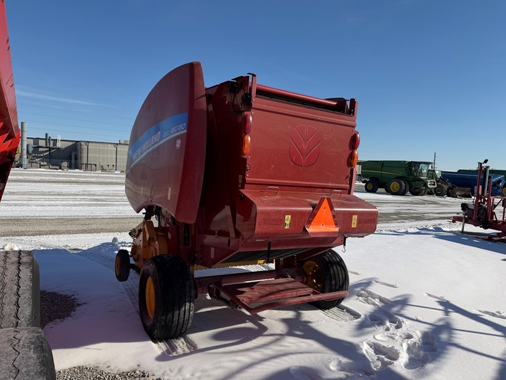 2016-new-holland-450-image-6