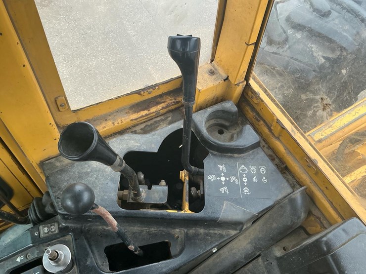 1999-deere-648-image-15