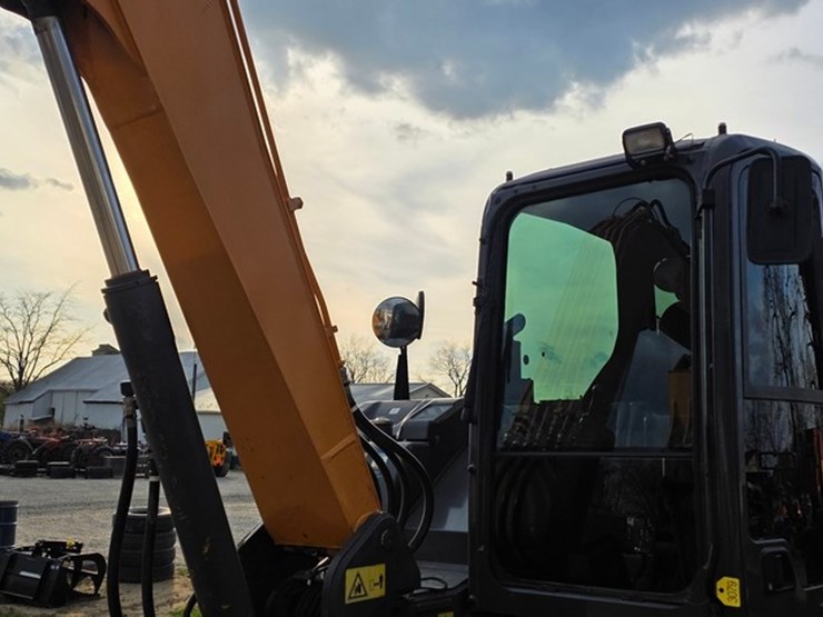 2021-case-cx80c-image-39