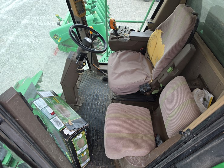 2006-john-deere-9560-sts-image-8