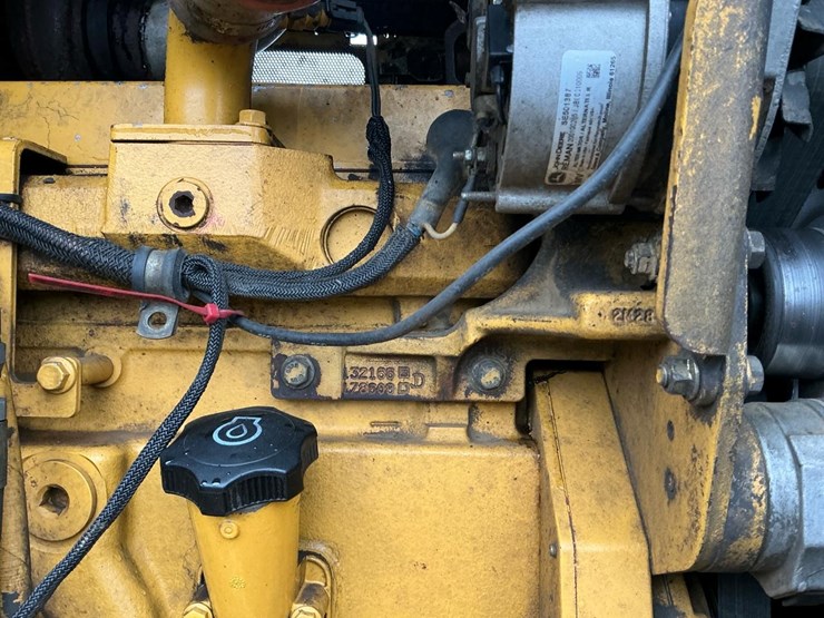 2012-deere-648-image-17