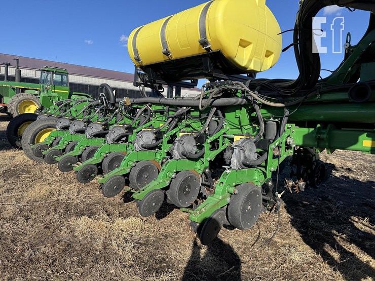 john-deere-1770-image-11