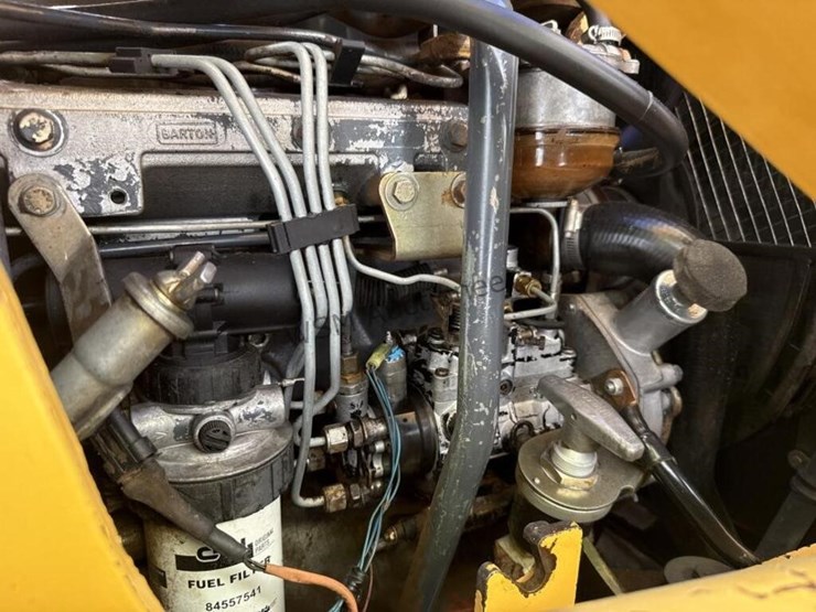 new-holland-lb115-image-29