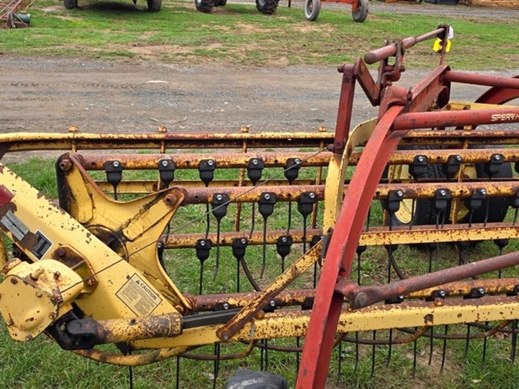 new-holland-258-image-11