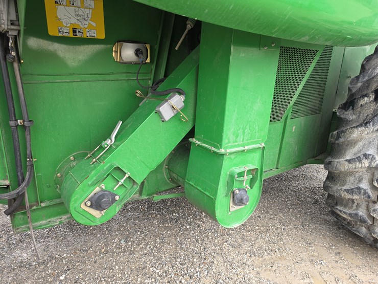 2006-john-deere-9560-sts-image-24