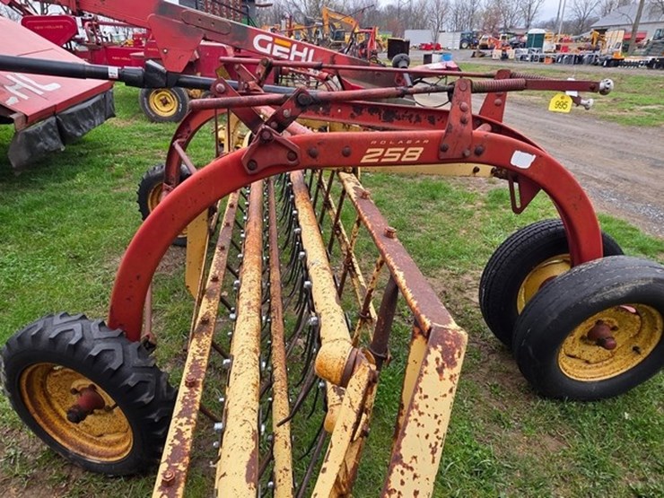 new-holland-258-image-15