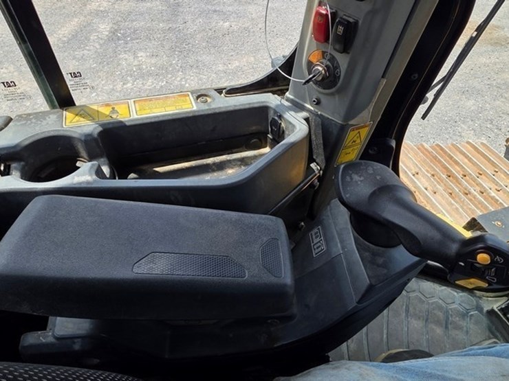 2021-caterpillar-d5-lgp-image-84